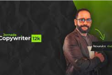 Capa da Formação Copywriter 12K de Alexandre Viveiros