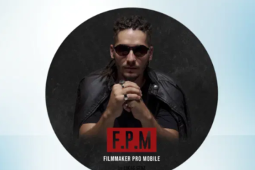 Homem profissional editando vídeo de alta conversão no smartphone com aplicativo Filmmaker Cell Pro.